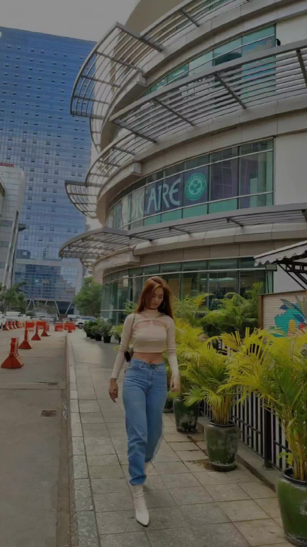 @jujue khin oo naing