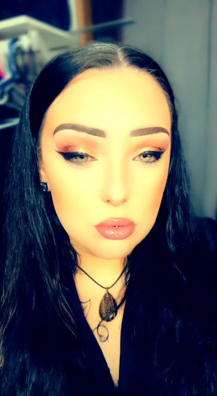 @Nikki