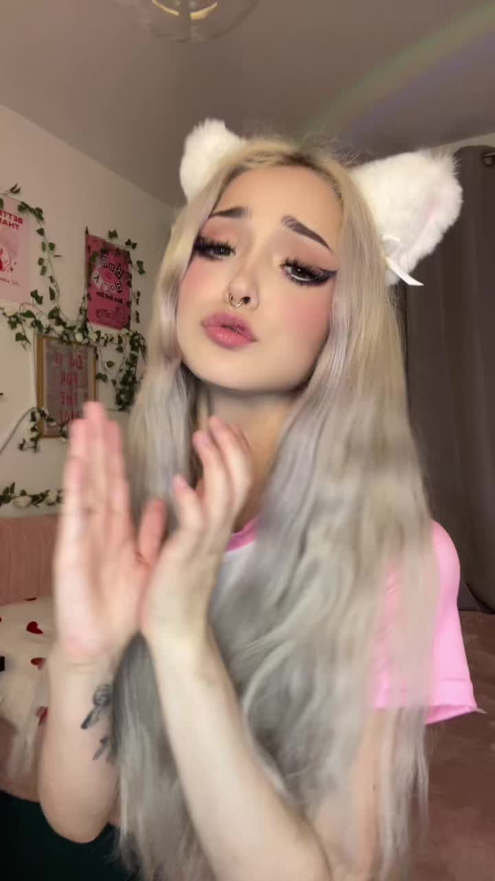 @DoraMeowww