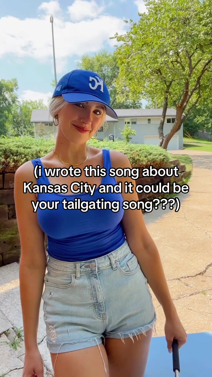 @EMMA JO 🎀 COUNTRY SINGER