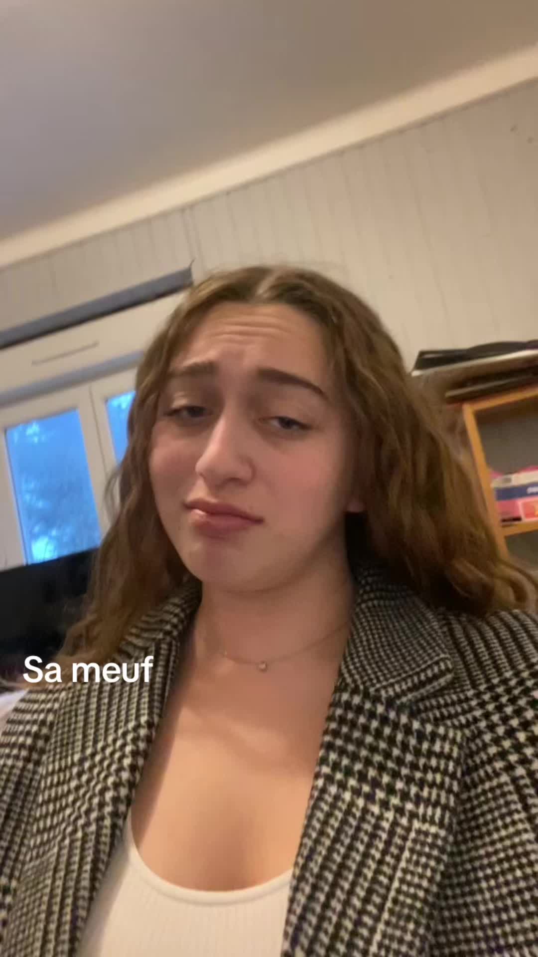 @Emelyne ᥫ᭡