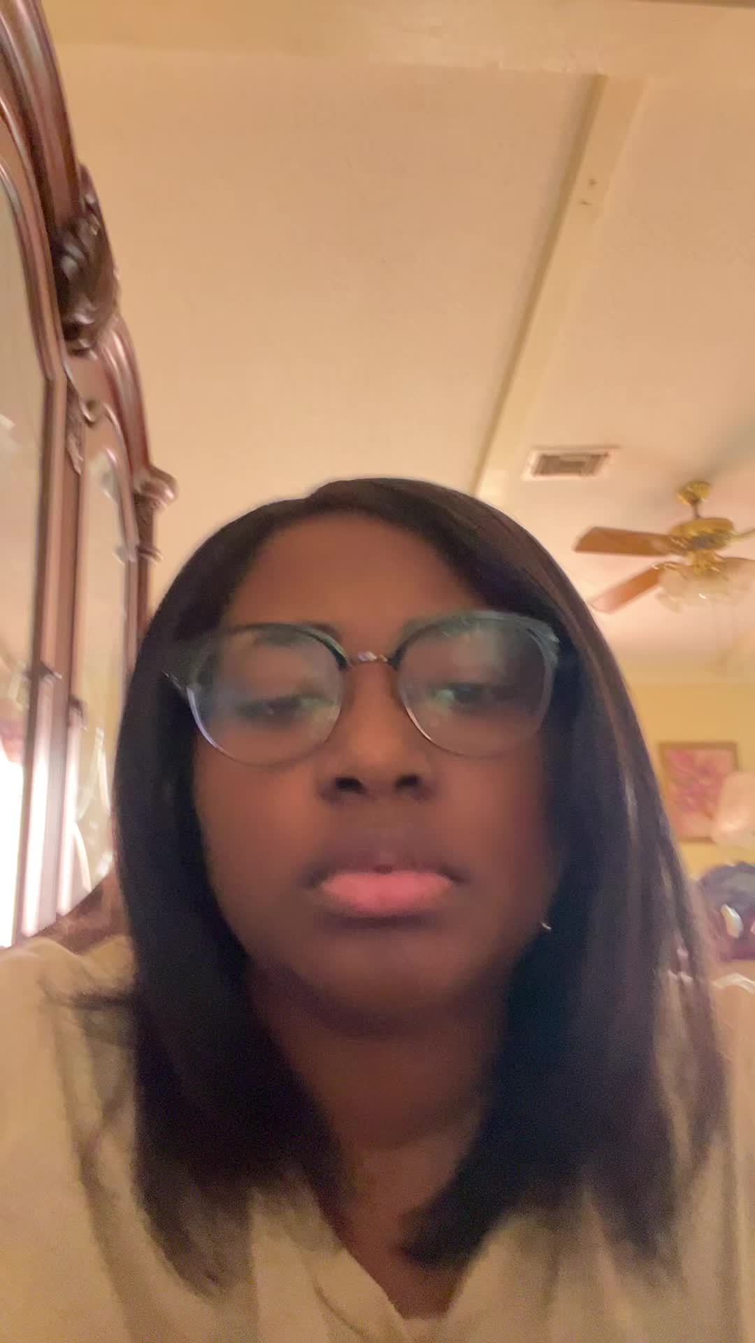 @Monique