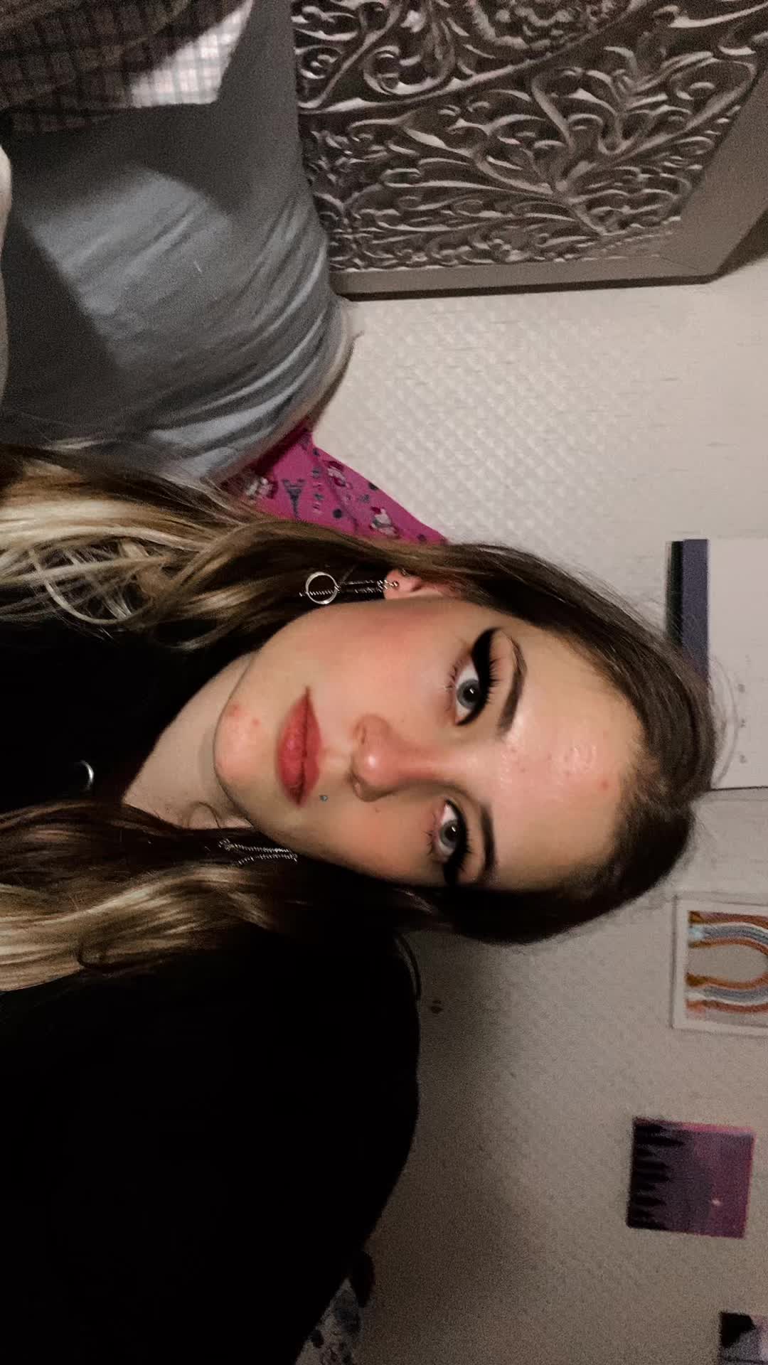 @Azura