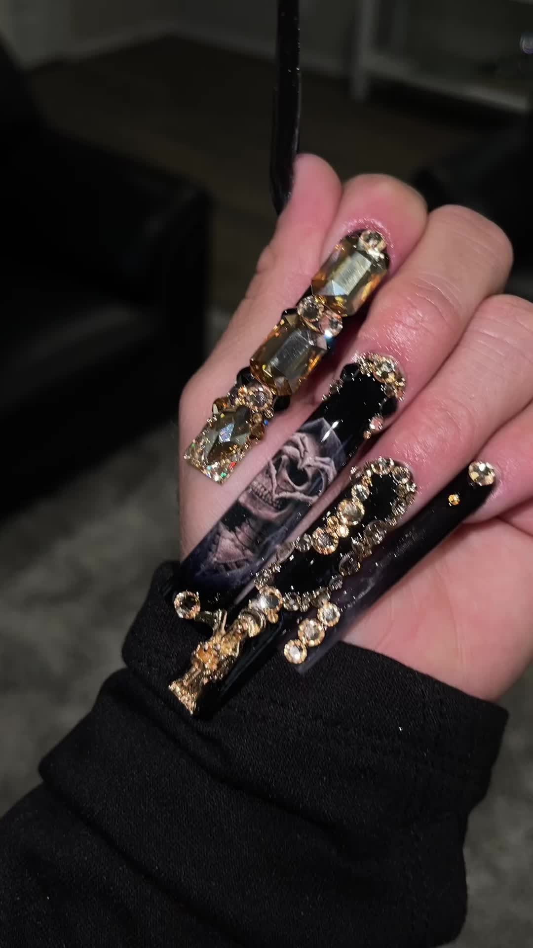@LeislyNails