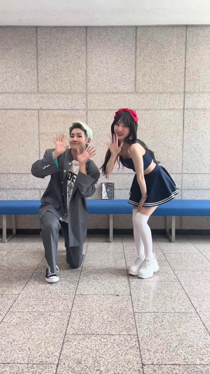 @loonatheworld
