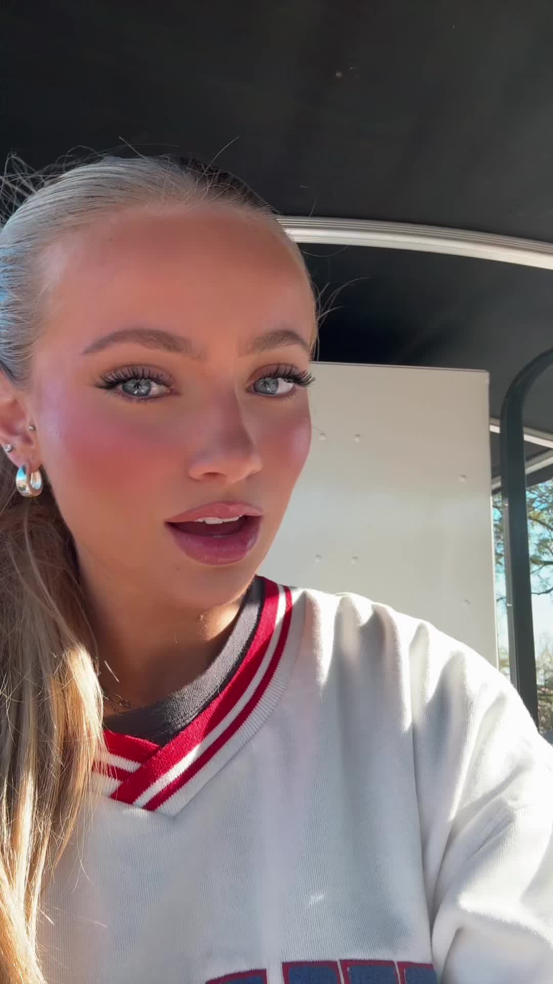 @kambriella