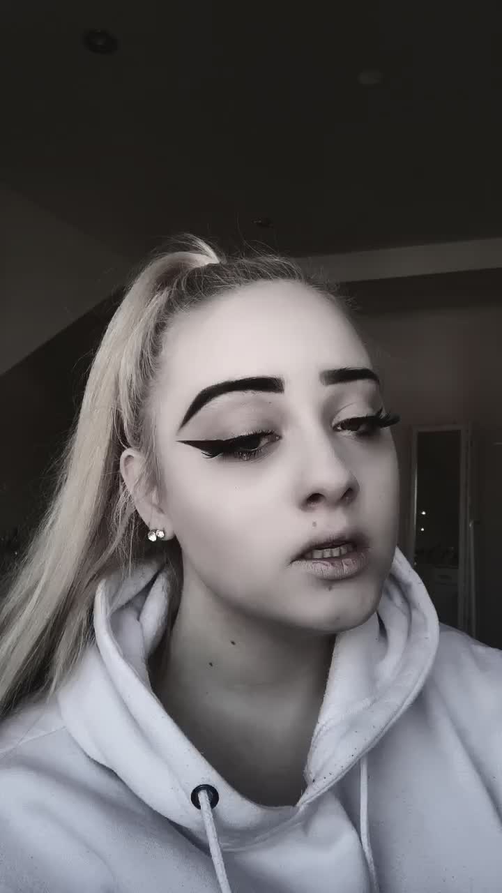 @Eva🖤🇷🇺