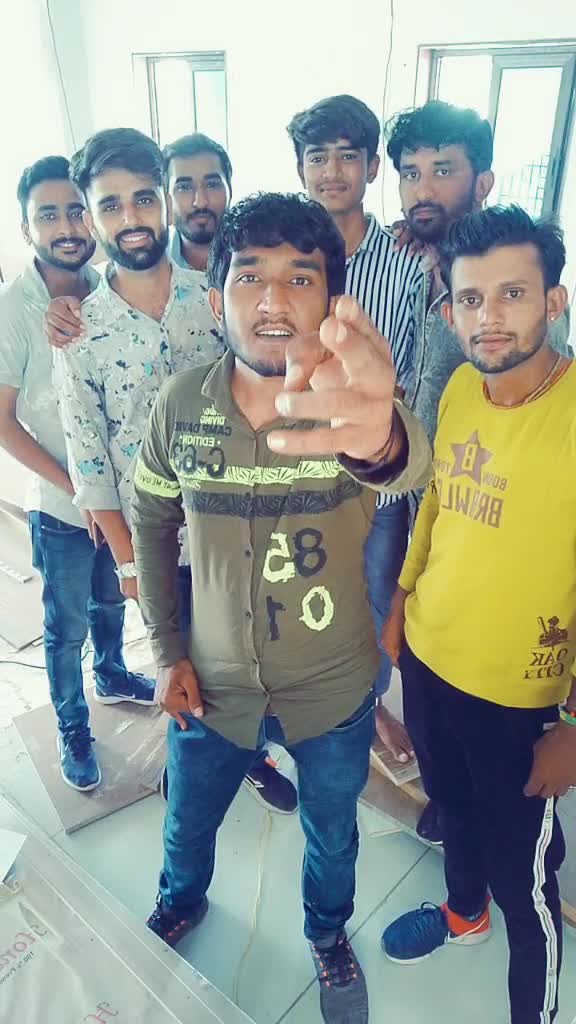 @Gujju Love guru 2
