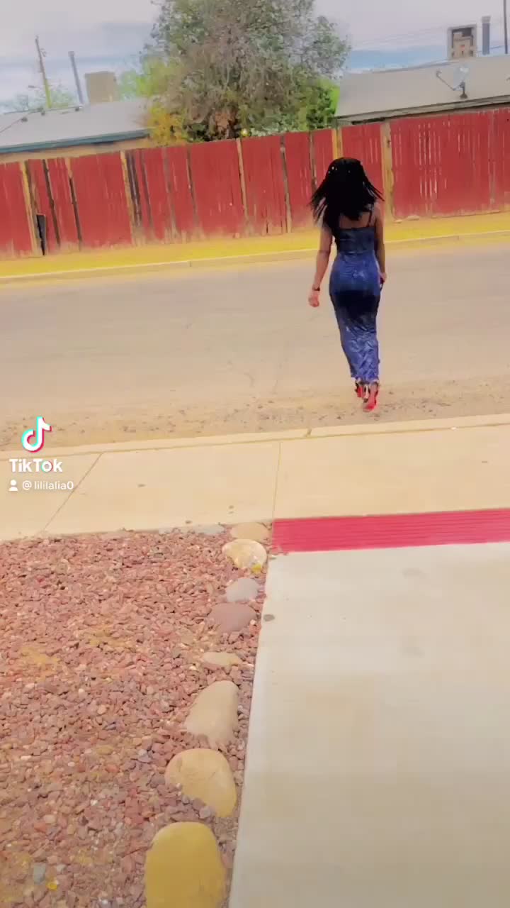 @Lili Lalia