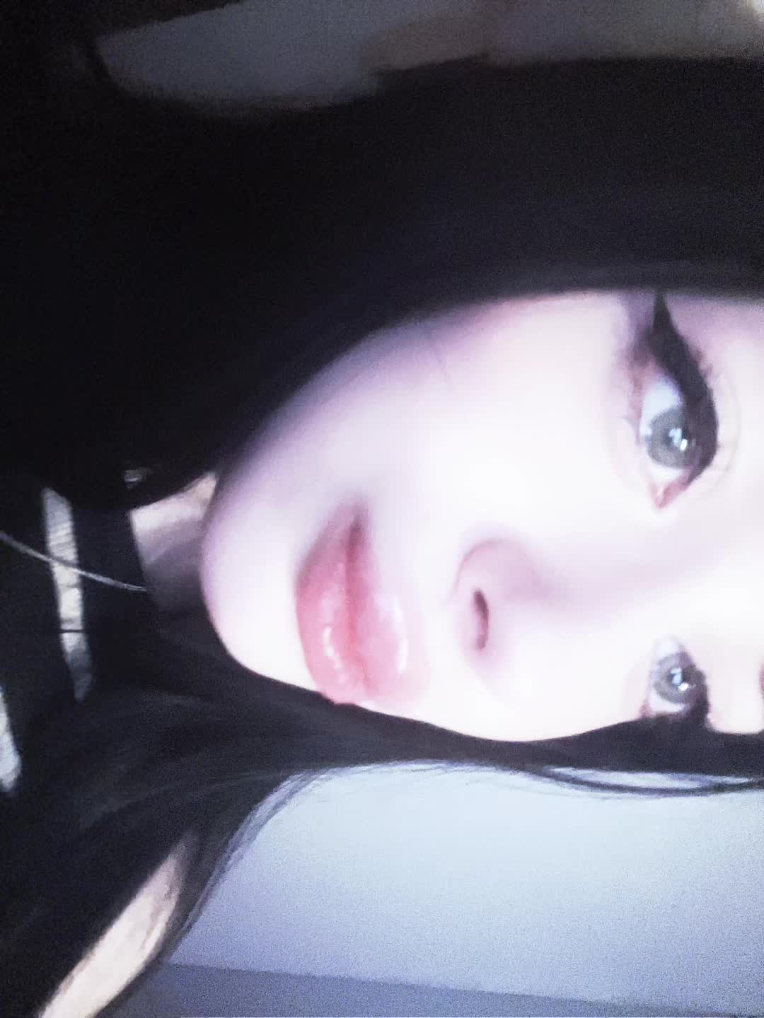 @B&ensp;L&ensp;A&ensp;C&ensp;K&ensp;T