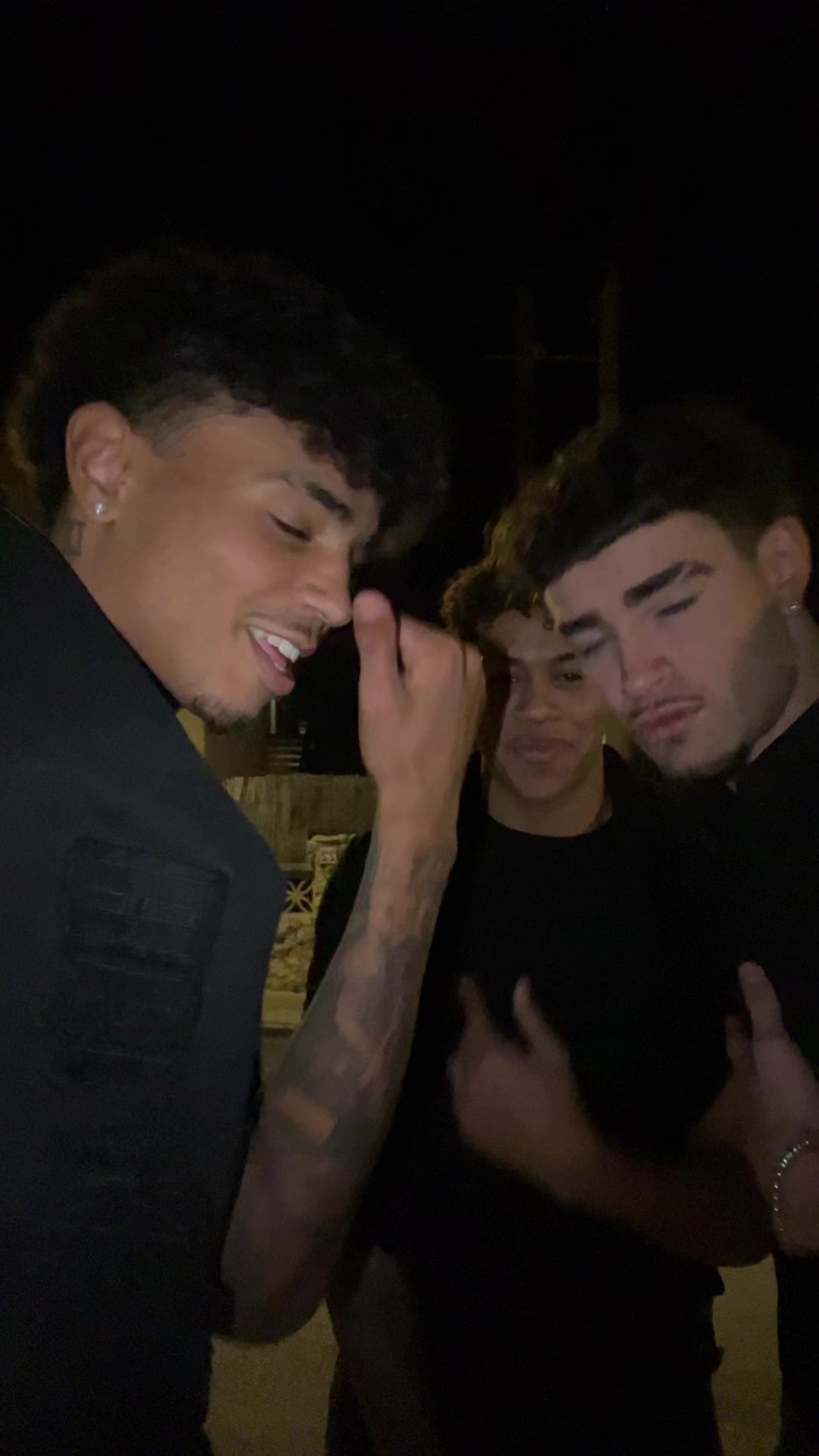 @tu morenito