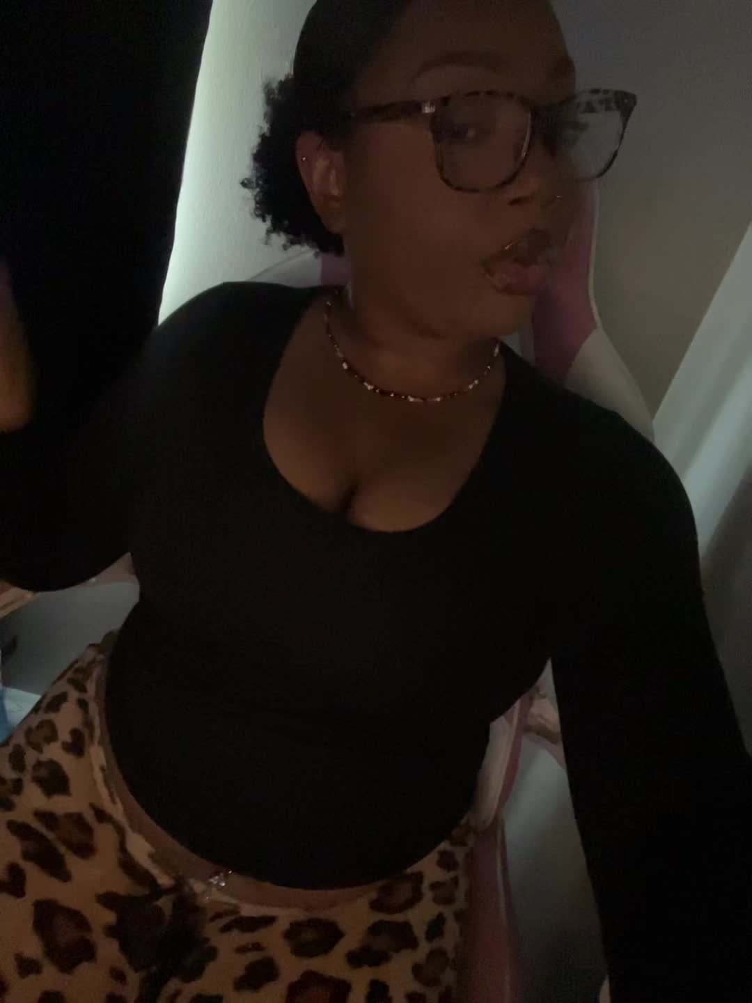 @𝑻𝑜𝑜𝑧𝒾ꨄ