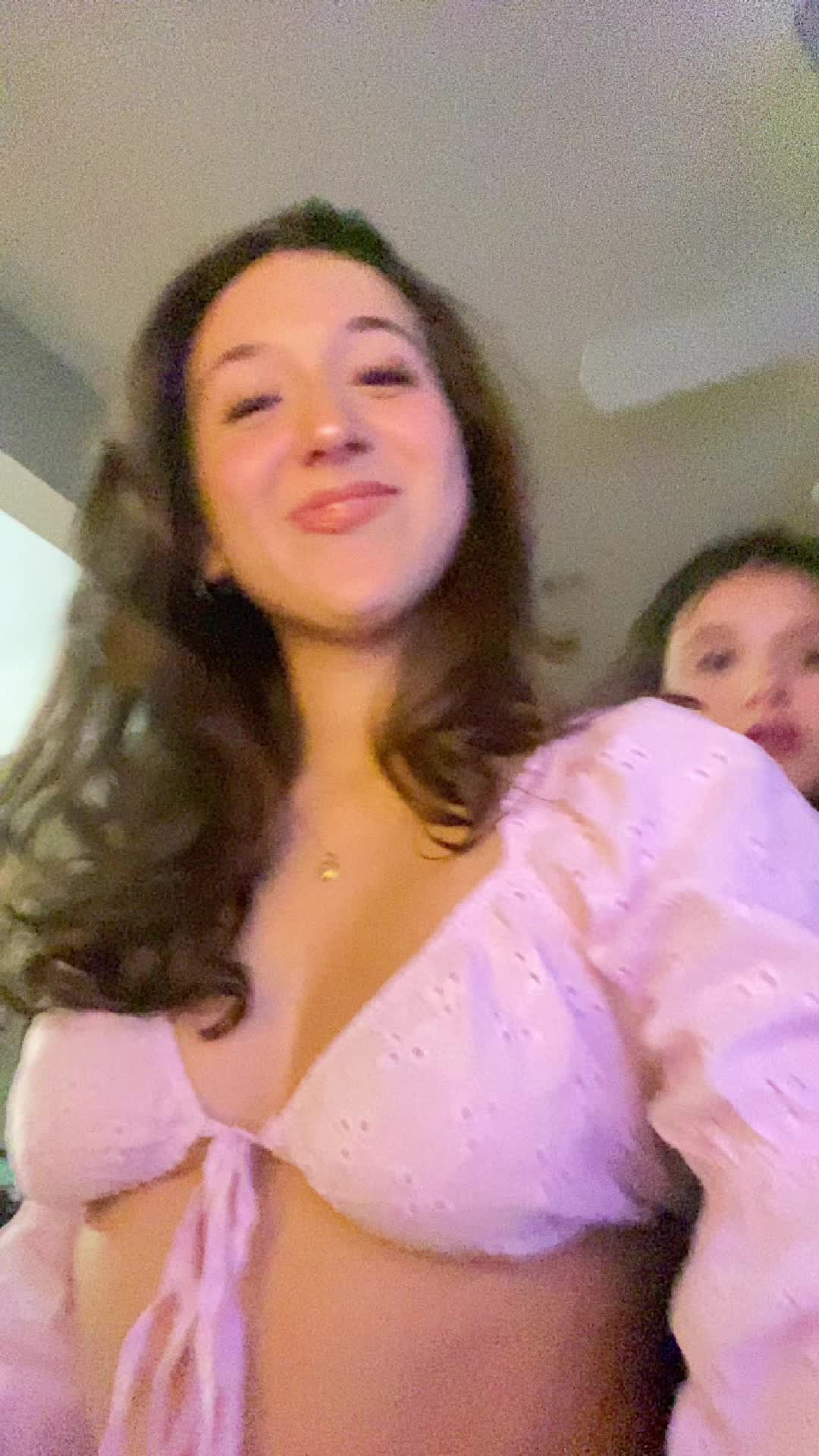 @avi