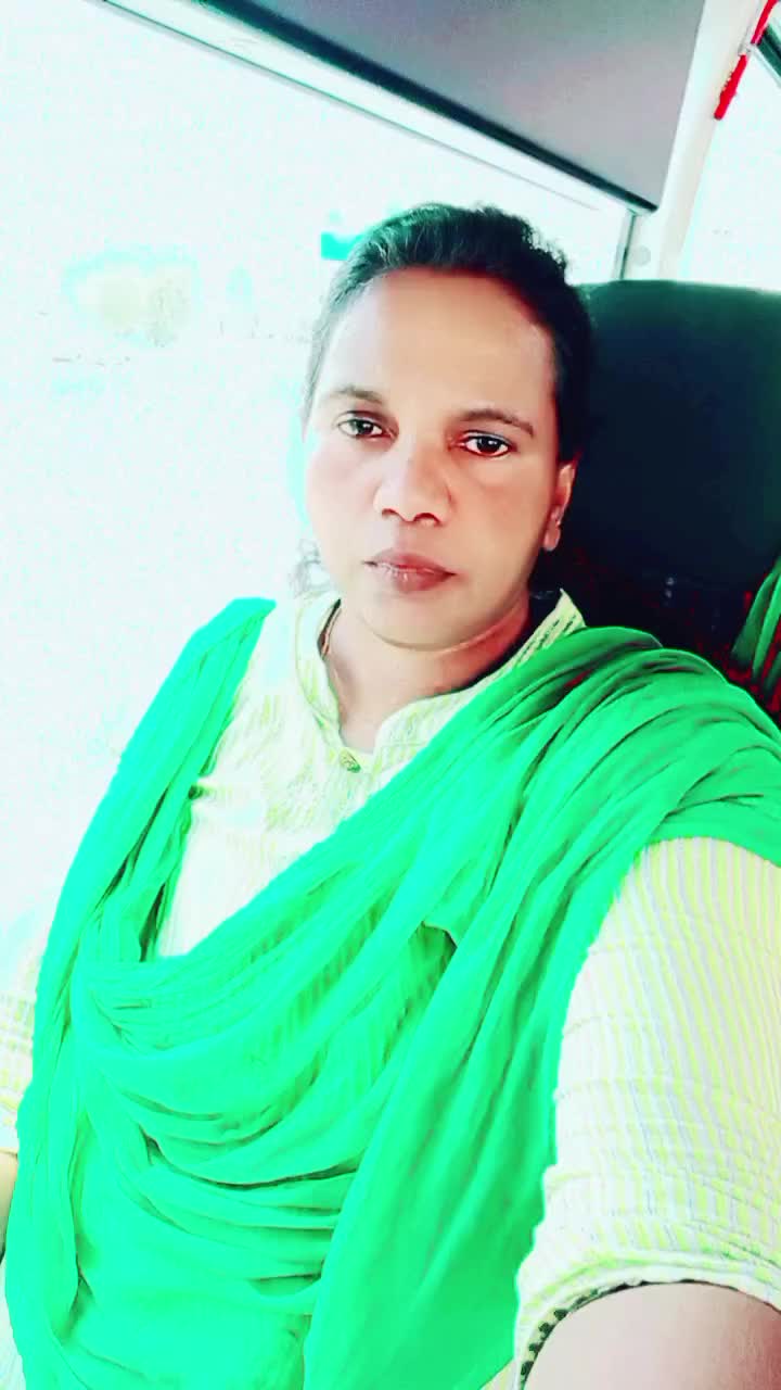 @😘GOWRY😘