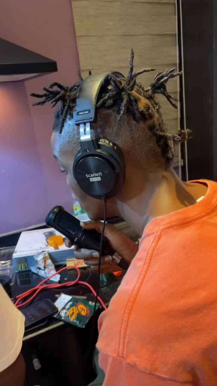 @Dj_Bayorlesky