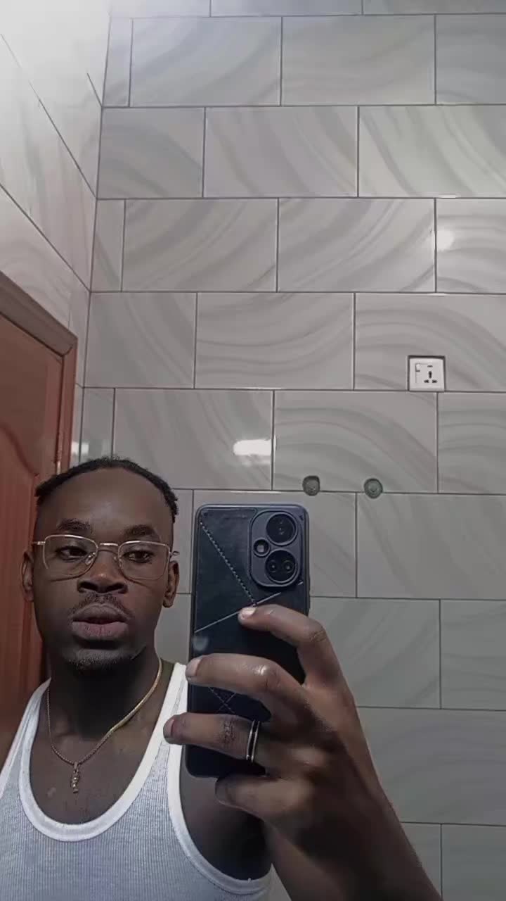 @Loane 🍫🍫🇬🇦