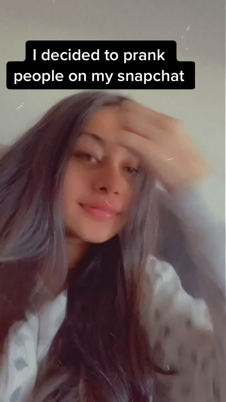 @KAVYAA🖤