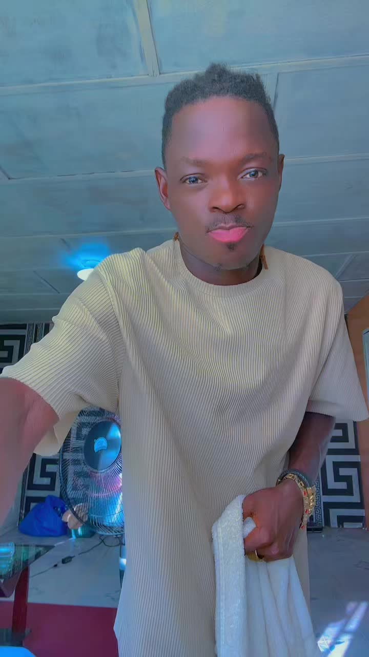 @Amb Eden🇱🇷