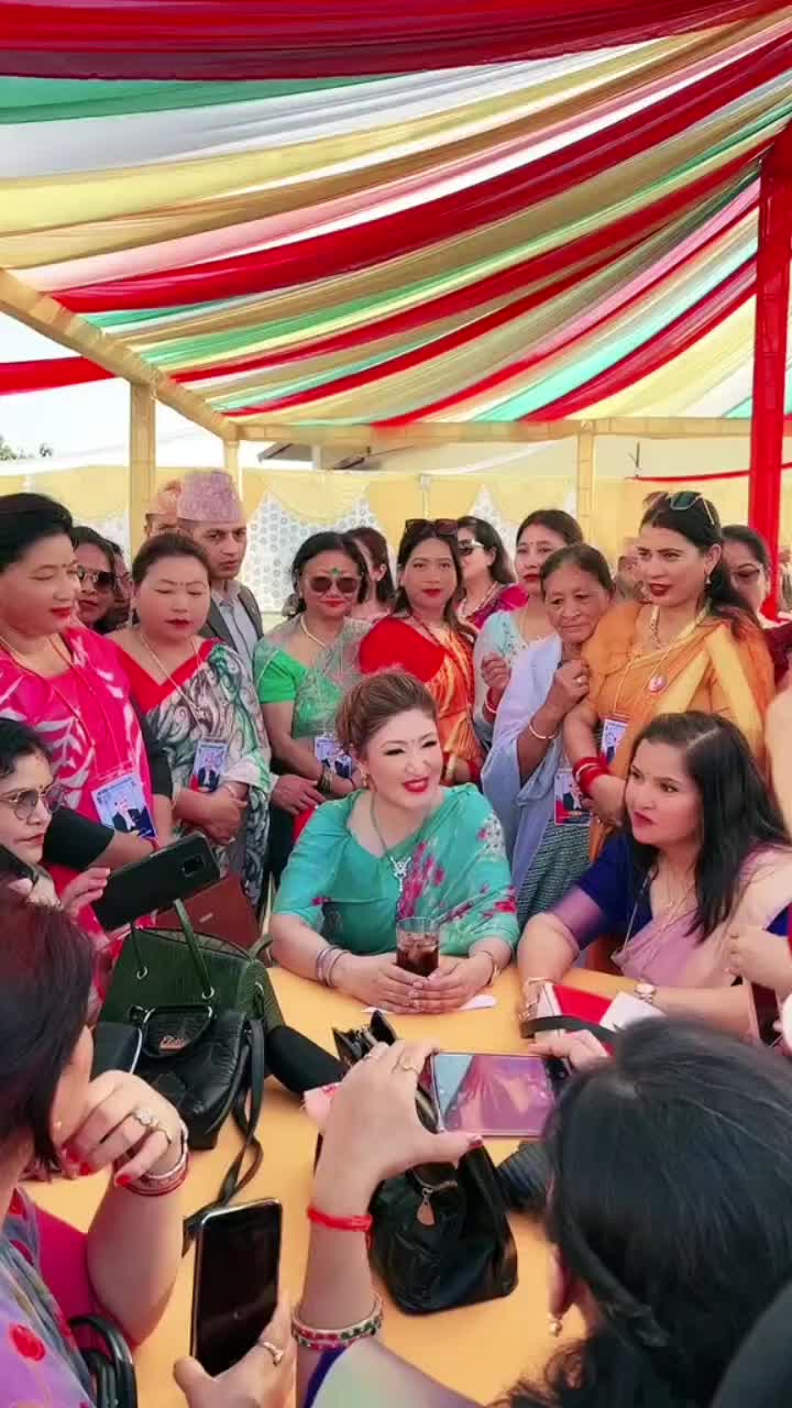 @हिमानी शाह