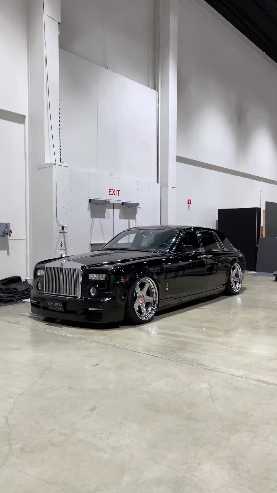 @austhinn