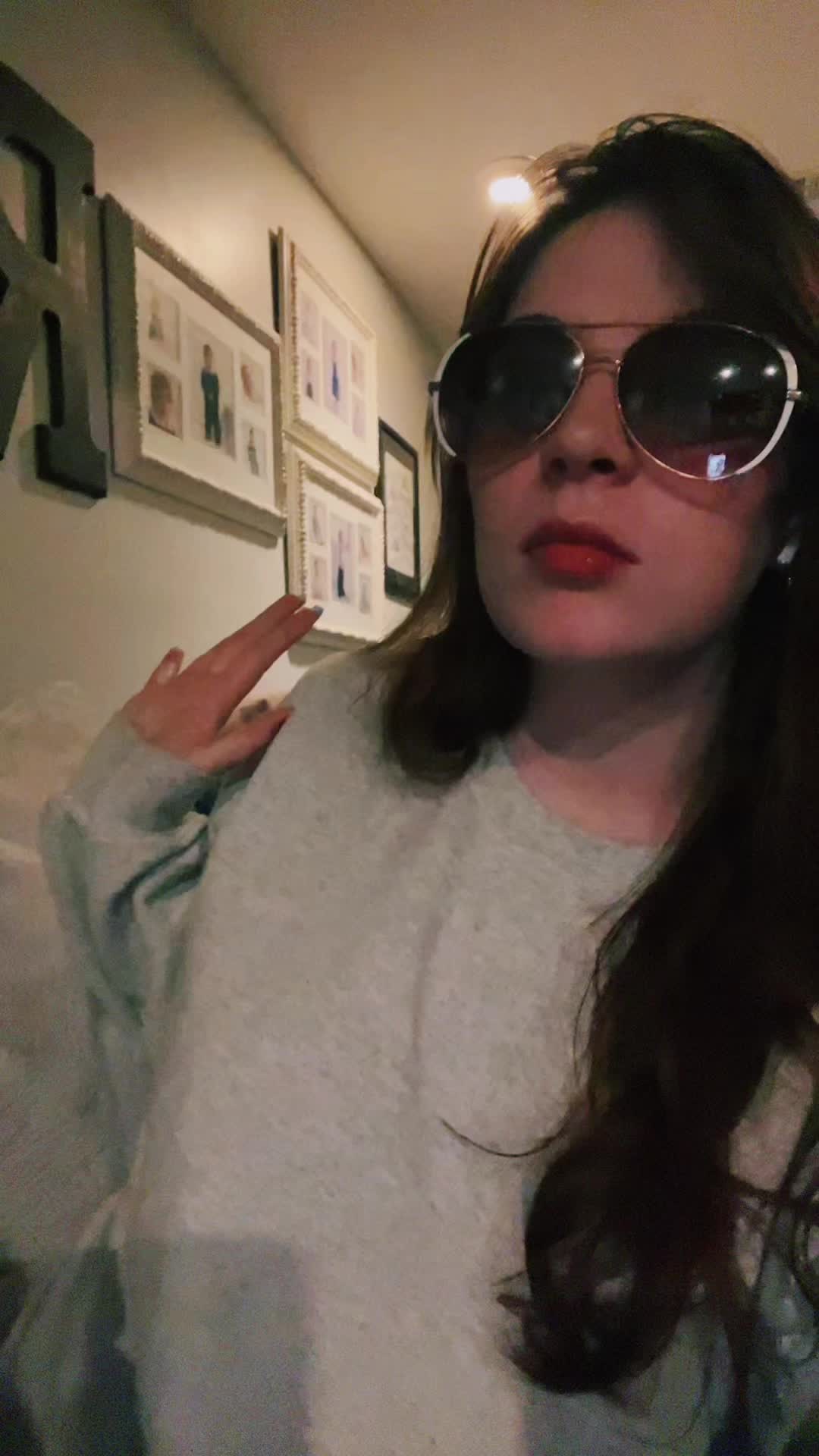 @nicole