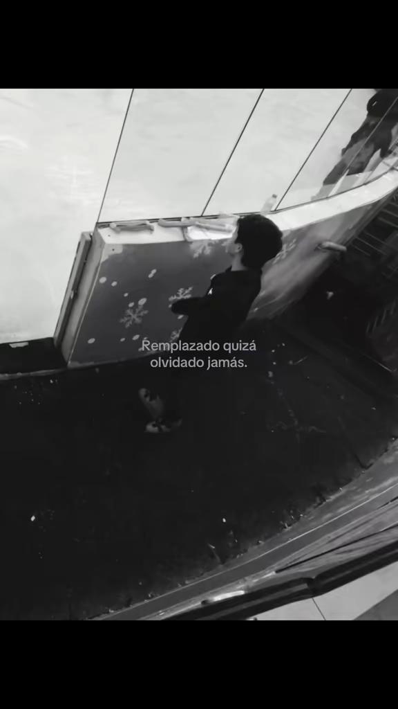 @👤