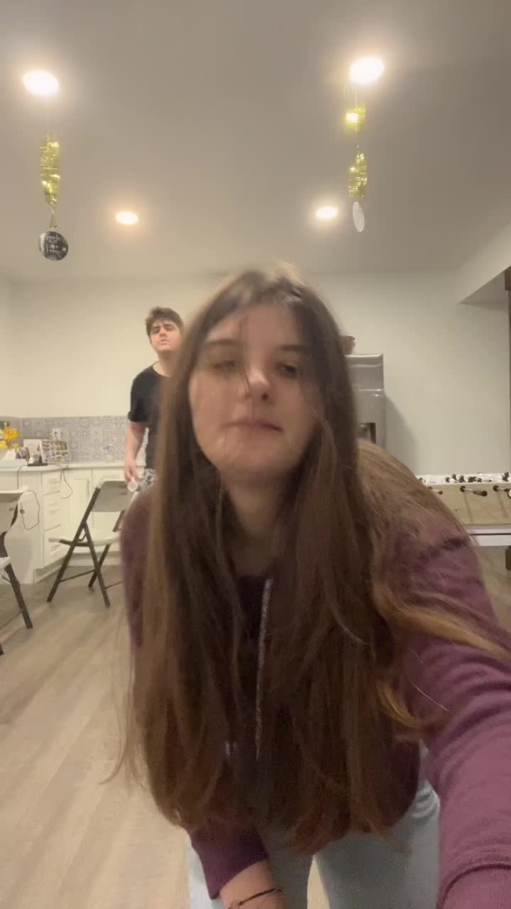 @Lauraa