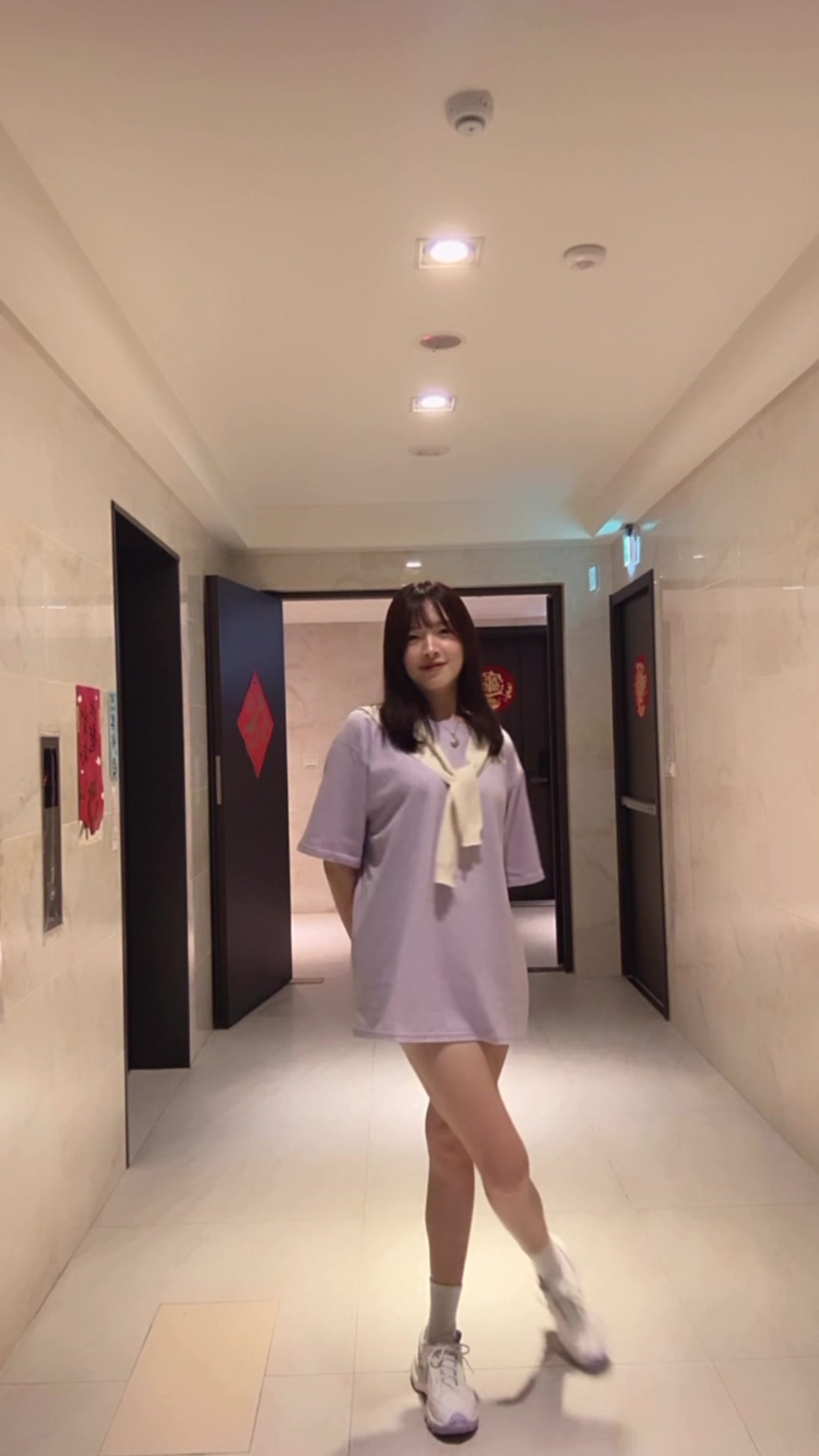 @이이伊伊yiyi