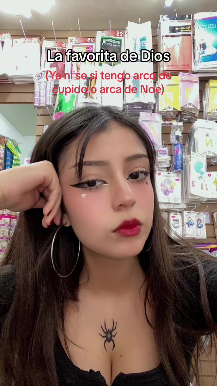 @𝔅𝔢𝔱𝔦 🕷️