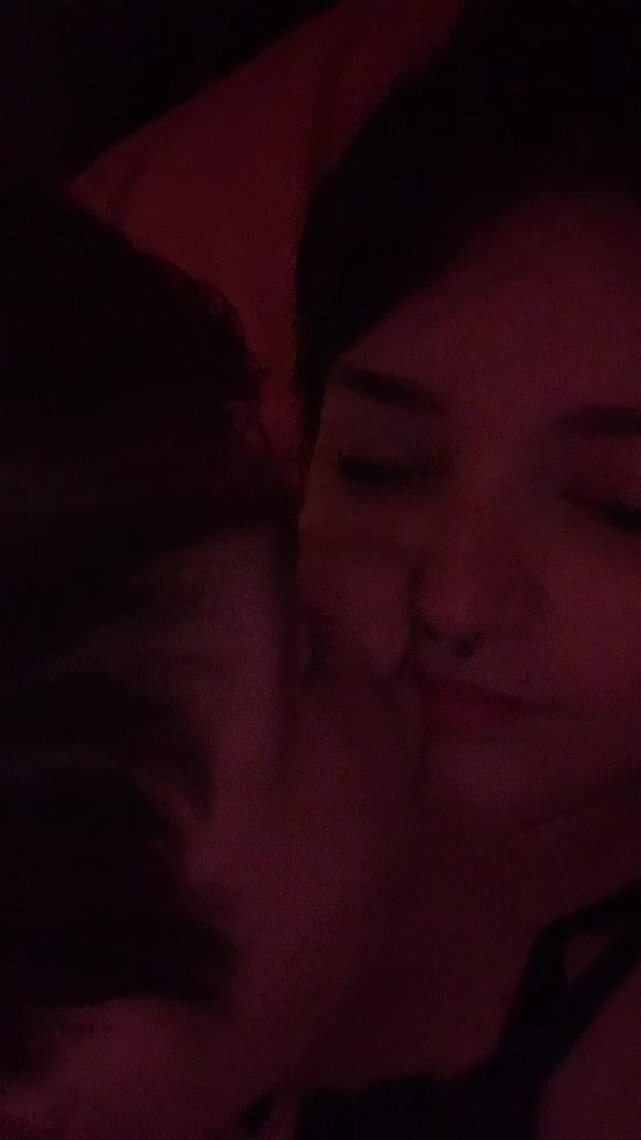 @Kaylee👩🏻❤️💋👩🏻