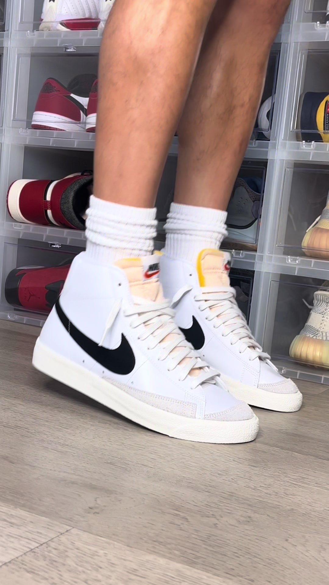 @MrSneakerWall