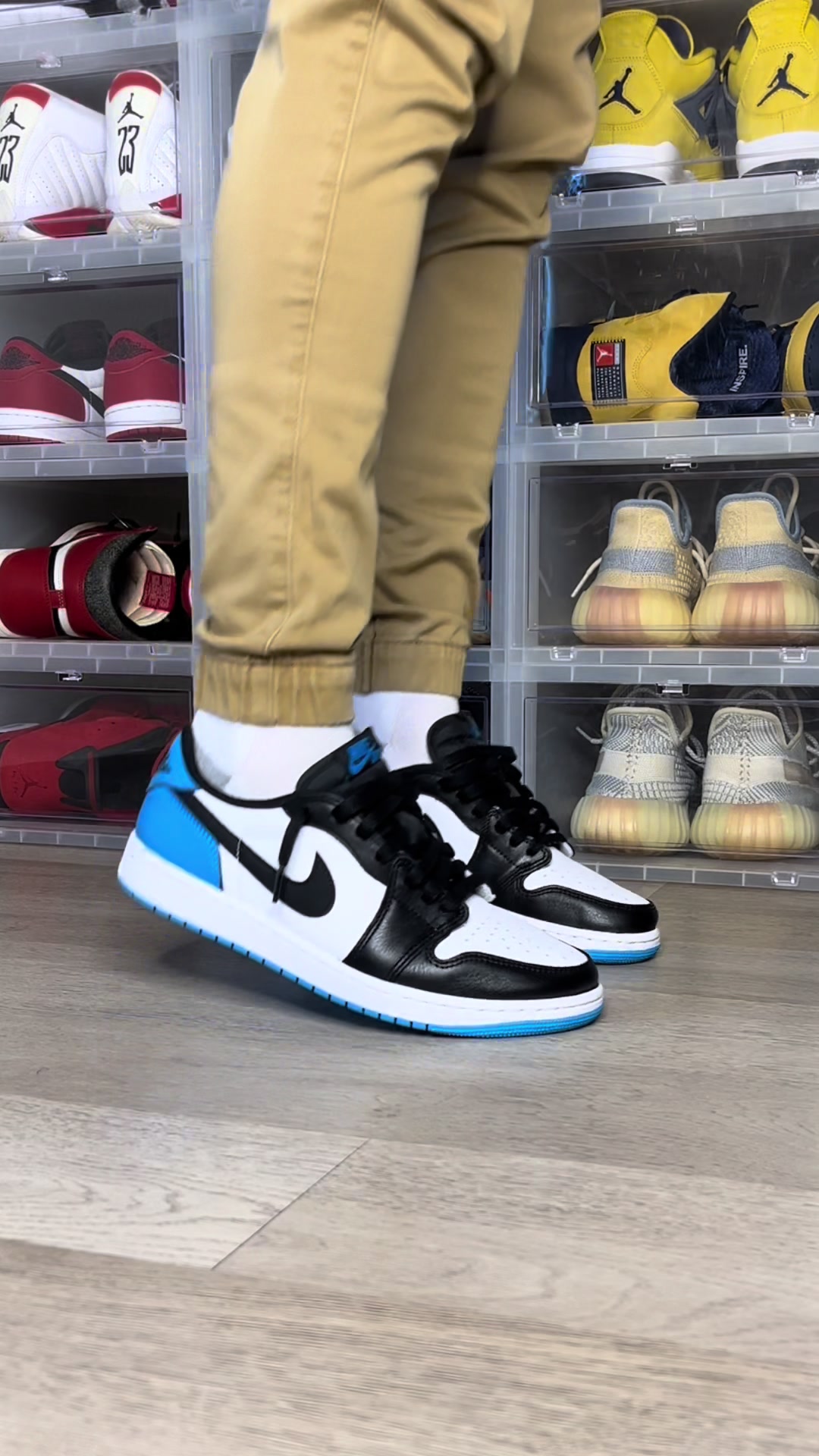 @MrSneakerWall