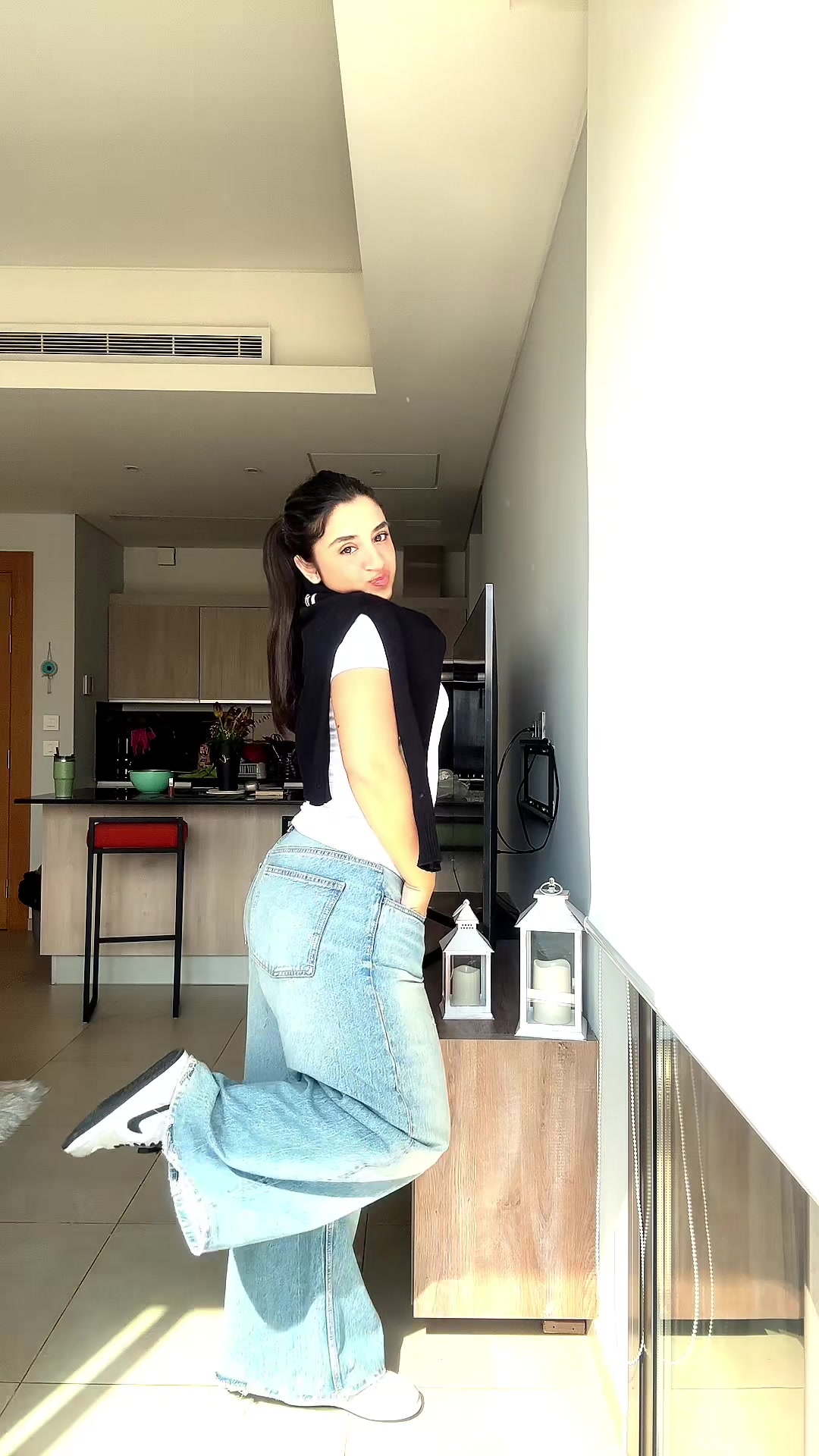 @T