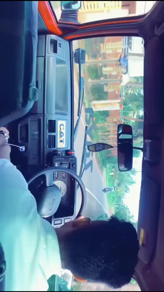 @Azaan__Azzu