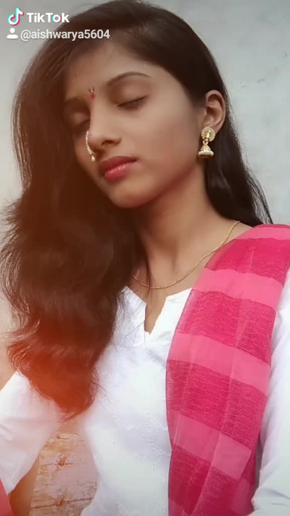 @👑Aishwarya kadam👑