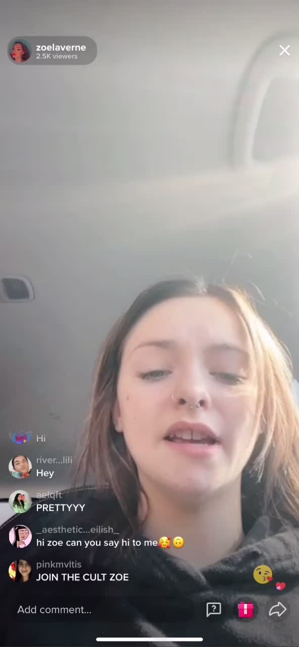 @Zoe = 👸👑🥥