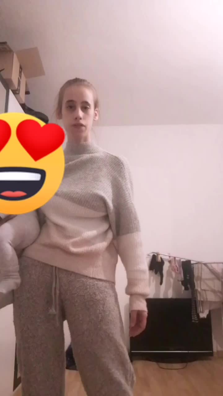 @Yasmin König