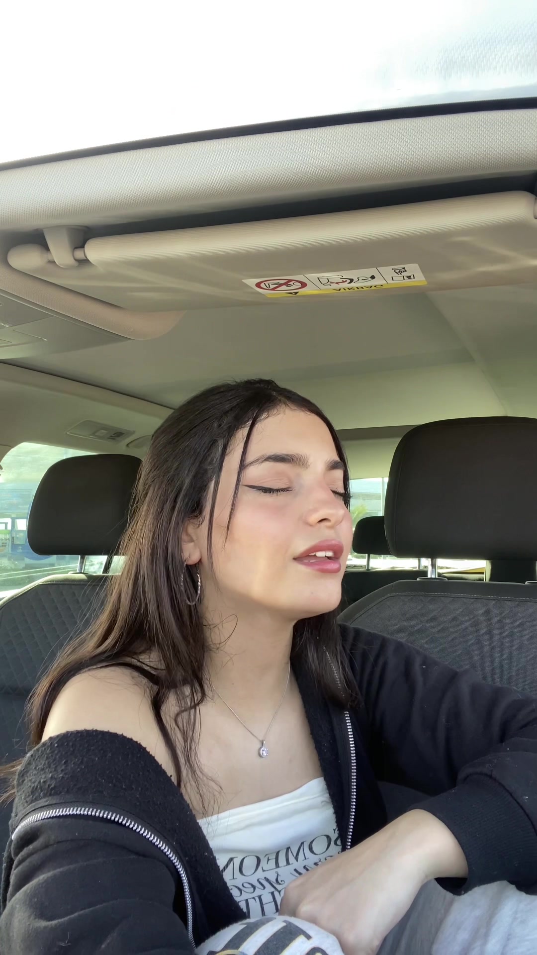 @𝗦𝗼𝘂𝗺𝗮𝘆𝗮 🦋