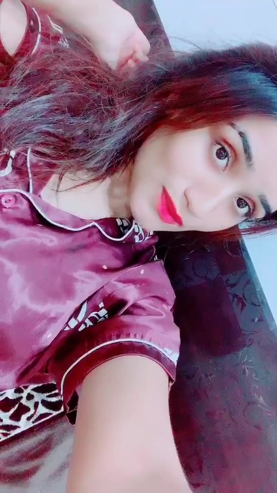 @Zara Khan 🔥