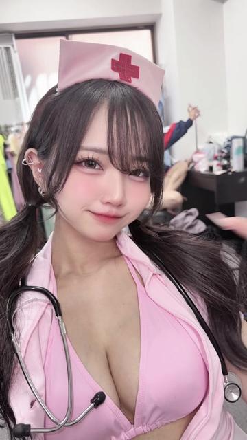 @えま
