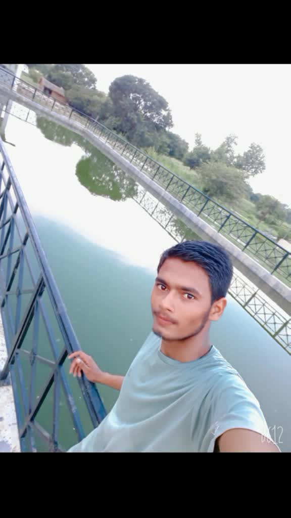 @आयुष कुमार सिहं 🚩🚩