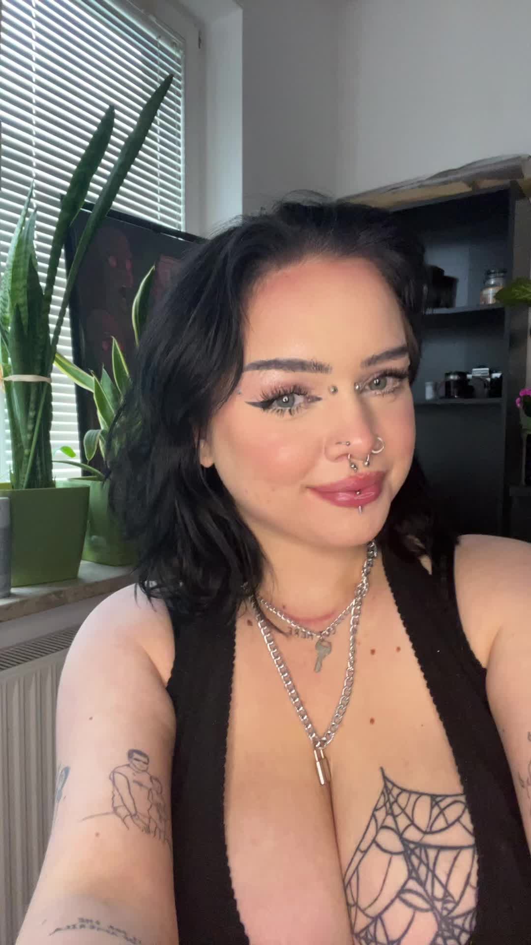 @cutiejuliavictoria