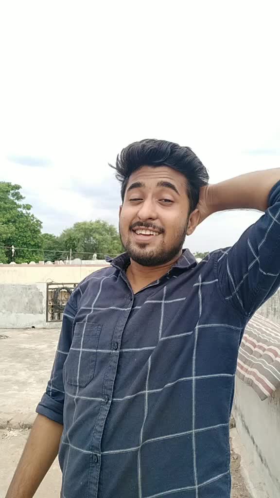 @AkshayTomy