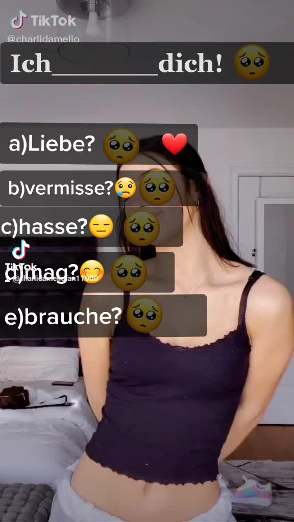@Charli d' amelio