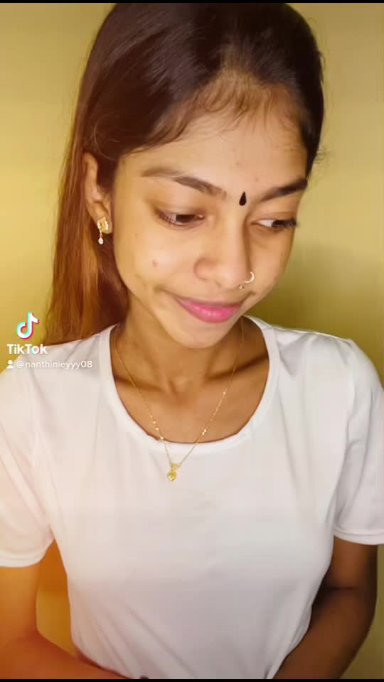 @🤍Nanthiniswari🤍