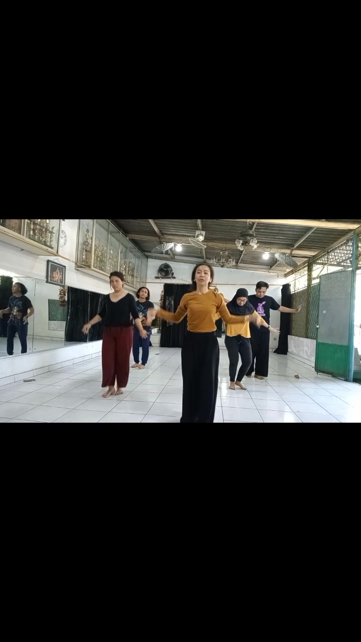 @oche||pekerja seni serabutan