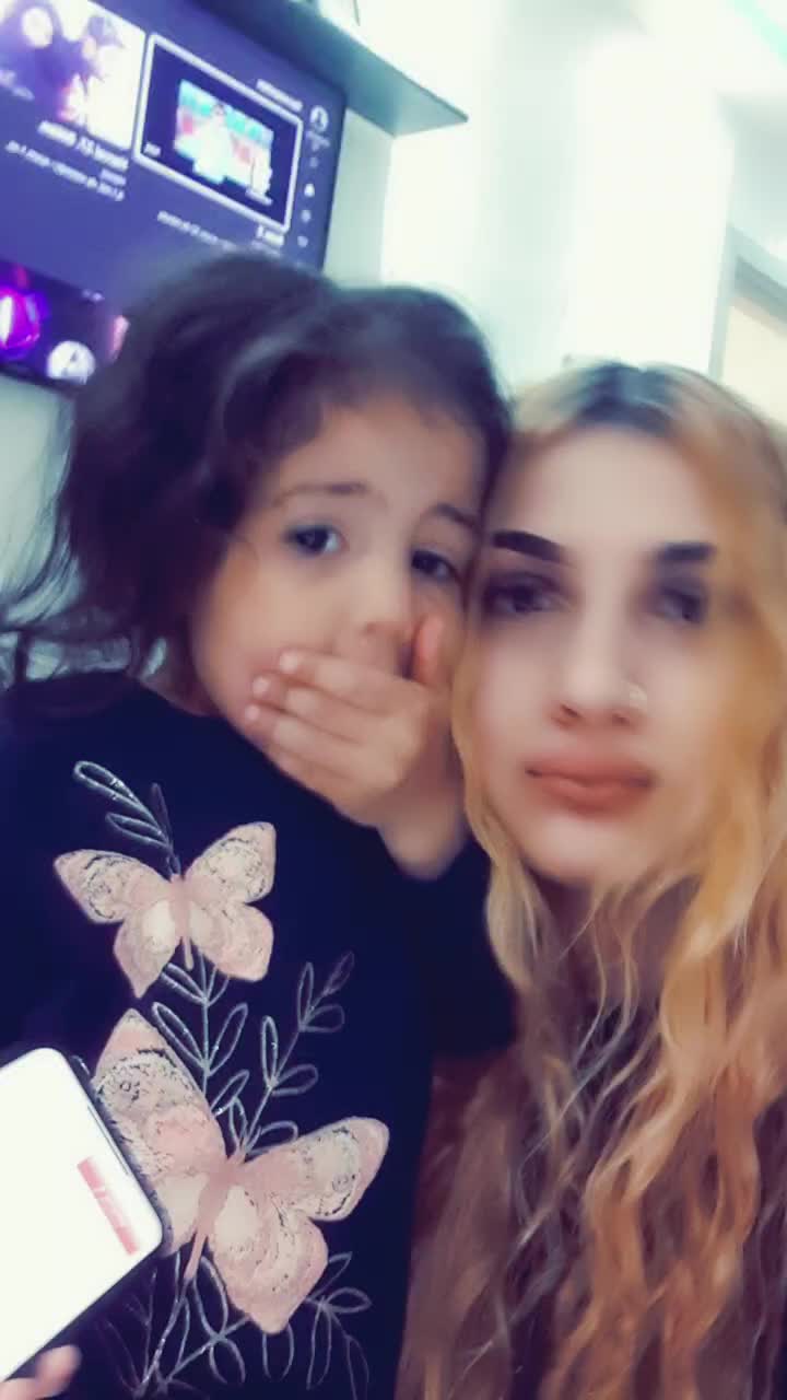 @Selena Elena