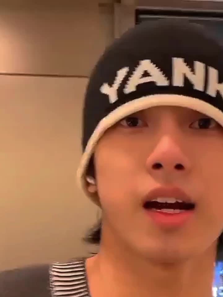 @🐶
