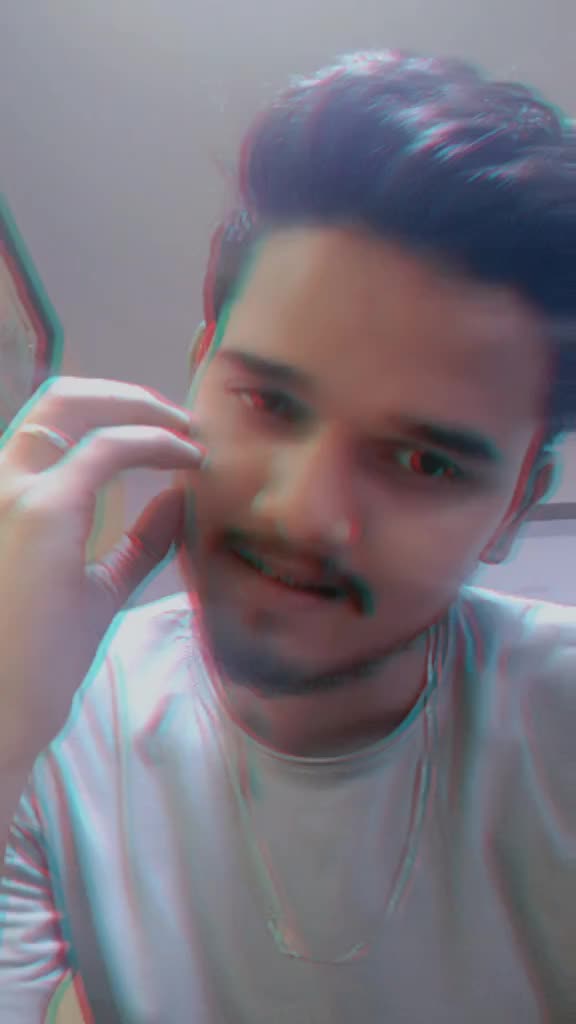 @V&iacute;v&eacute;k P&aacute;&ntilde;d&euml;&yacute;