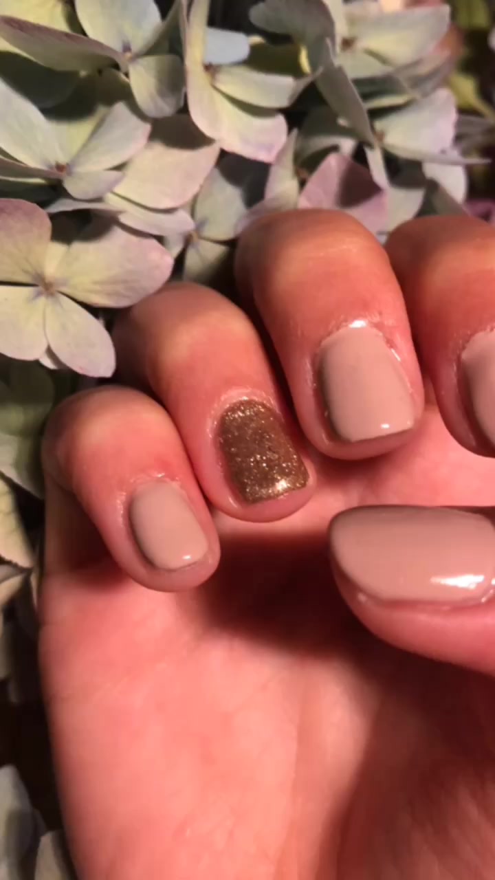@Nails
